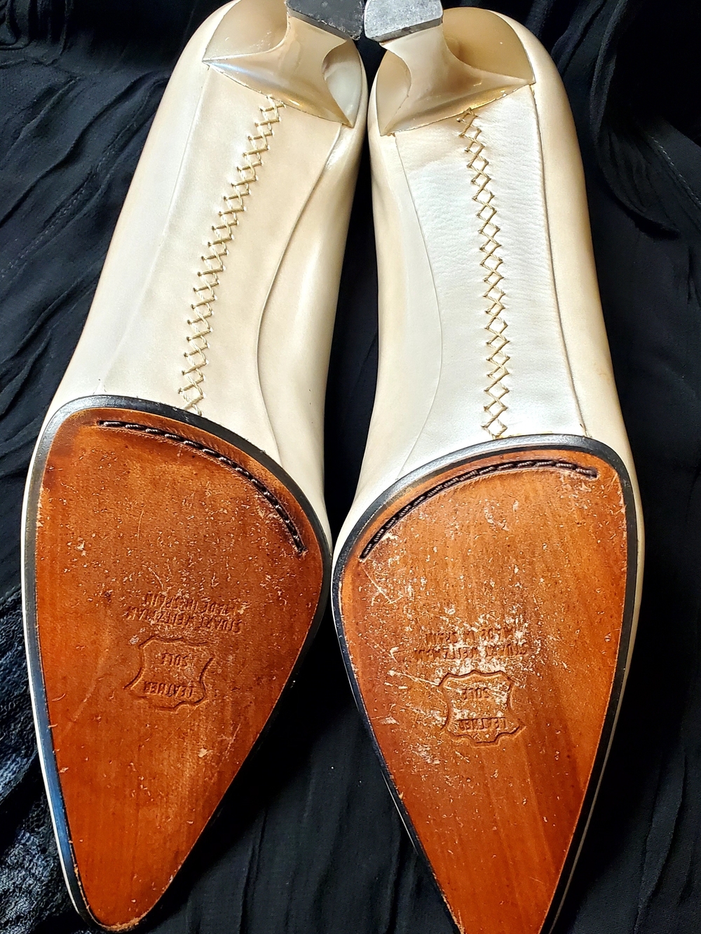Stuart Weitzman Nude (Champahne Gold) Leather Pointed-Toe Pumps - Picture 5 of 13